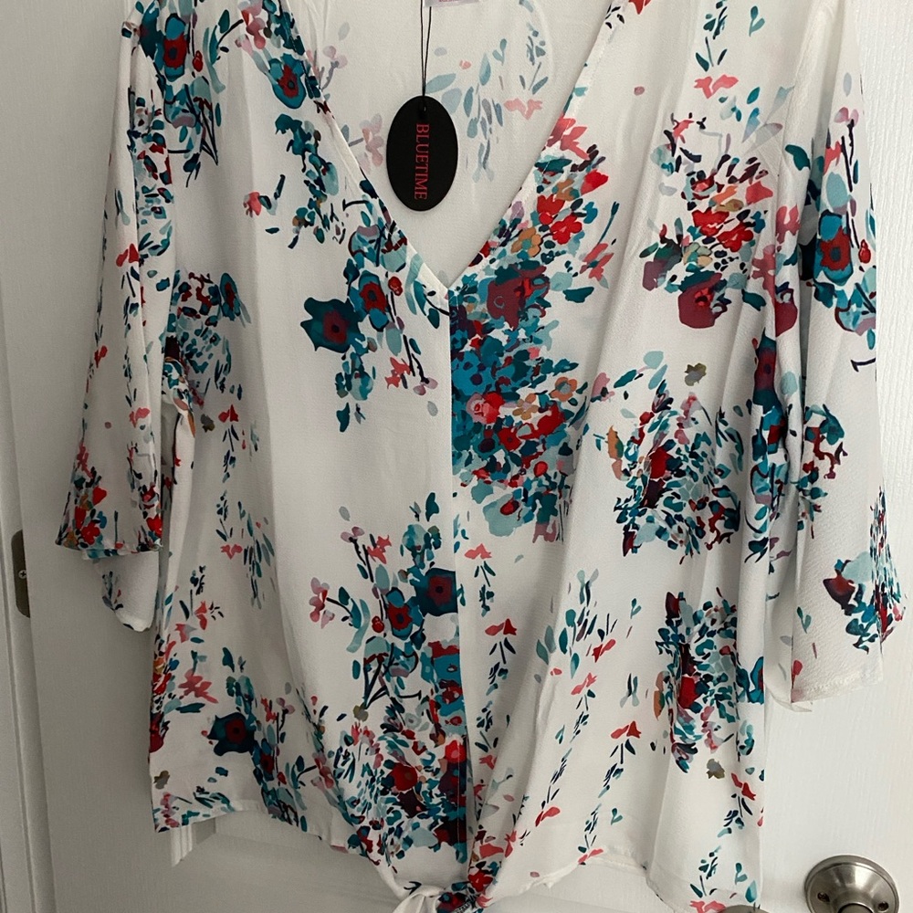 Women's Floral V-Neck Top - White and Red